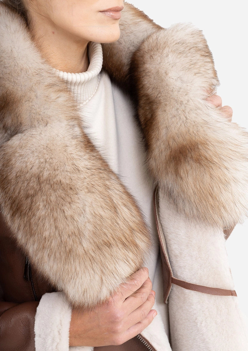 Close-up of a fur coat with a neutral background Cuir Dimitri 
