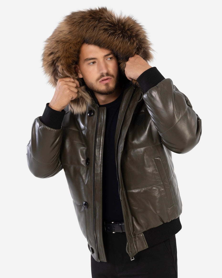 Man wearing a brown leather jacket with a fur hood on a white background Cuir Dimitri
